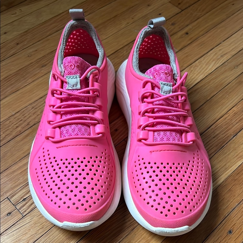 CROCS Pink and White Sneakers with Breathable Mesh Girls Size 1